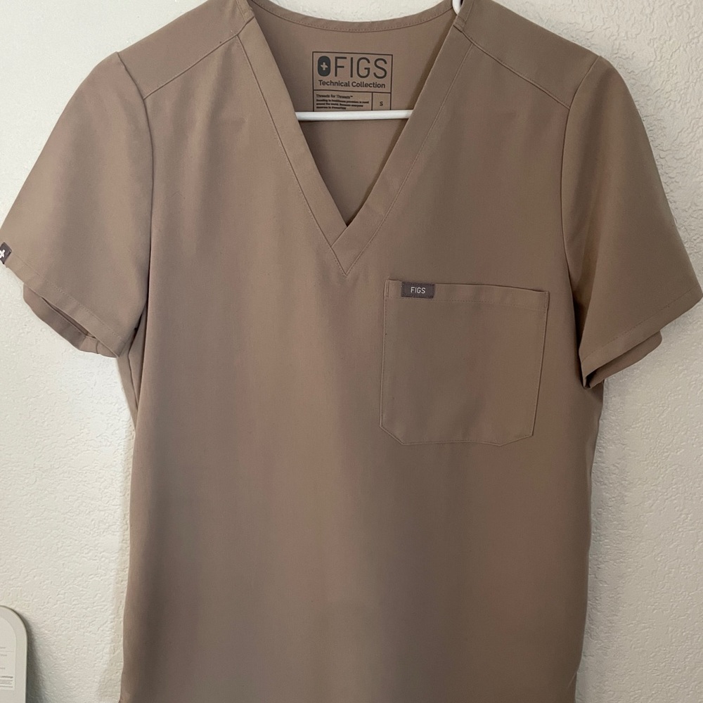 Figs Tan set